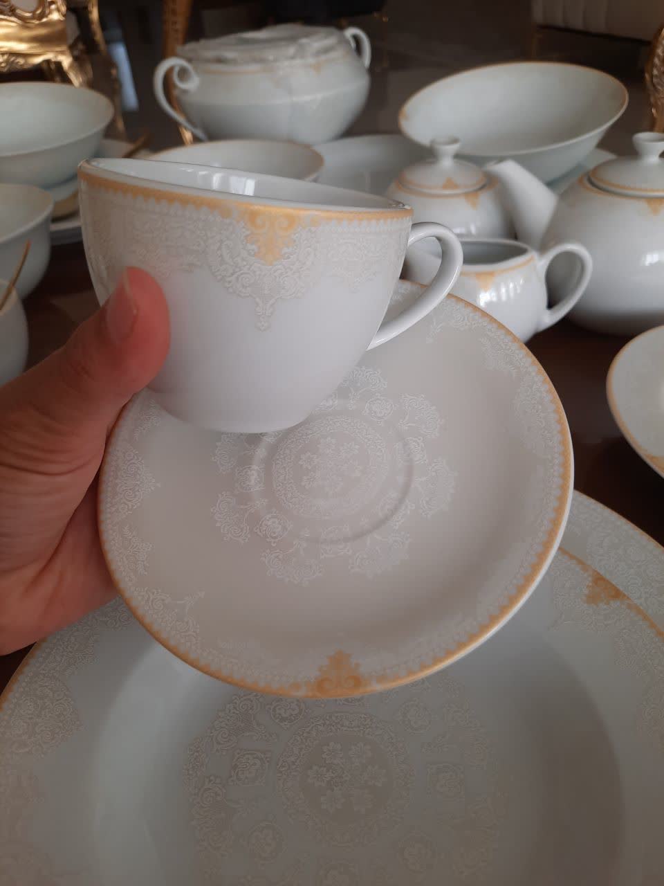 سرویس چینی ۹۴ پارچه چینی مقصود مدل گیسیا